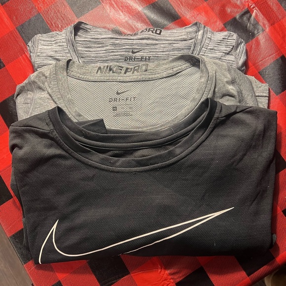NIKE MENS SET OF 3 ATHLETIC SHIRTS SIZE XXL - Picture 1 of 10